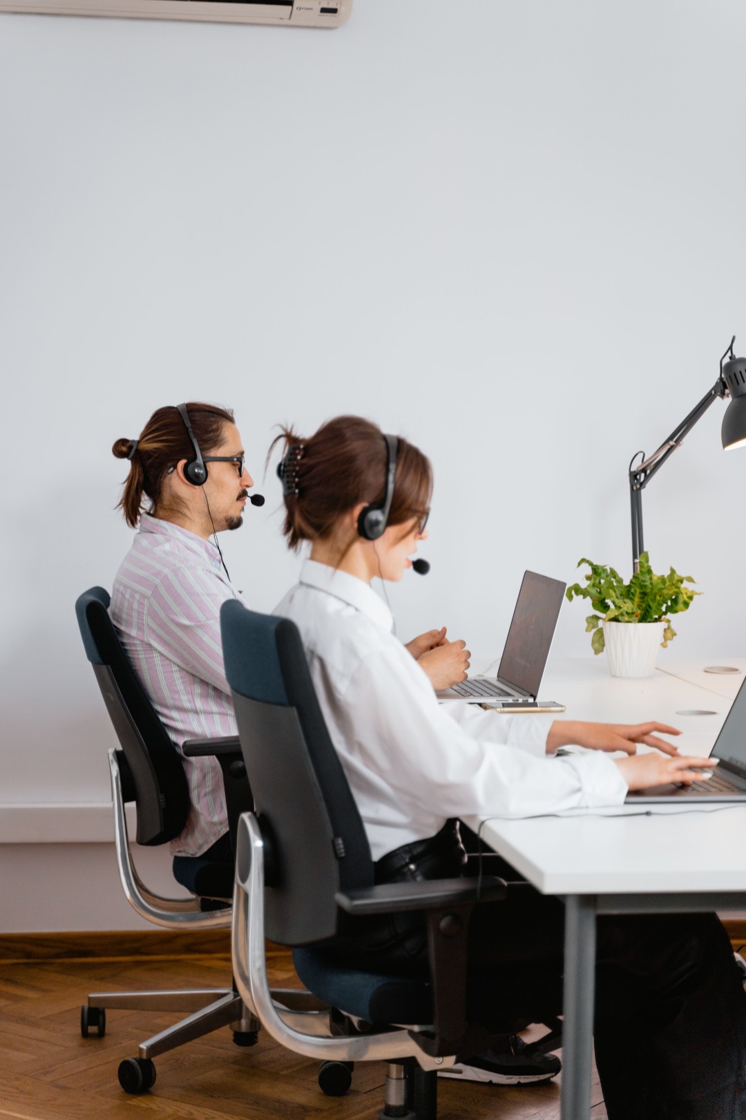 WMT Services Learn, Apply, Support, Improve, 
              Knowledge and support connected beyond go-live. 
              People, process, data, and technology aligned